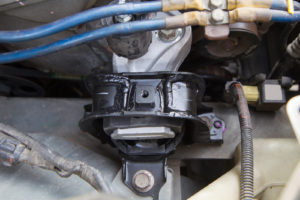 how much to fix engine mount